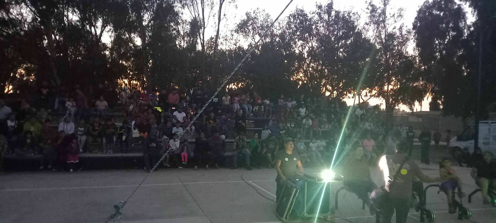 Un éxito total la proyección de cine con Cine Movil Toto en el Papalote