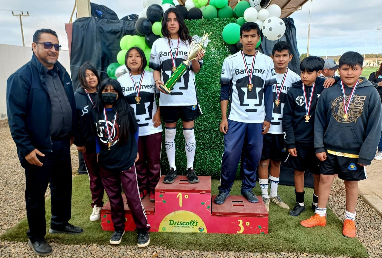 Telesecundaria Santa María 108, son campeones en Voleibol