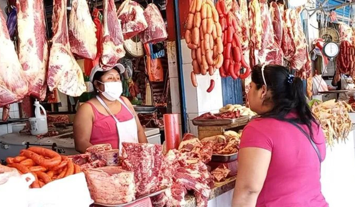 Inflación al alza en México: alimentos y brote de plaga disparan precios