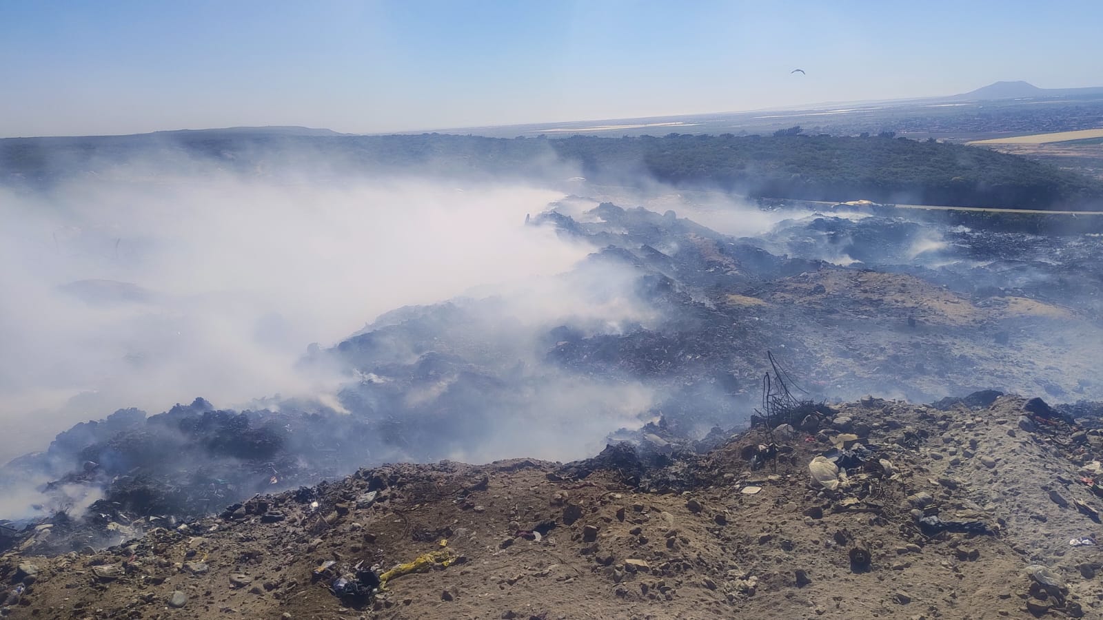 Incendio en basurero mantiene en alerta a colonia Lázaro Cárdenas