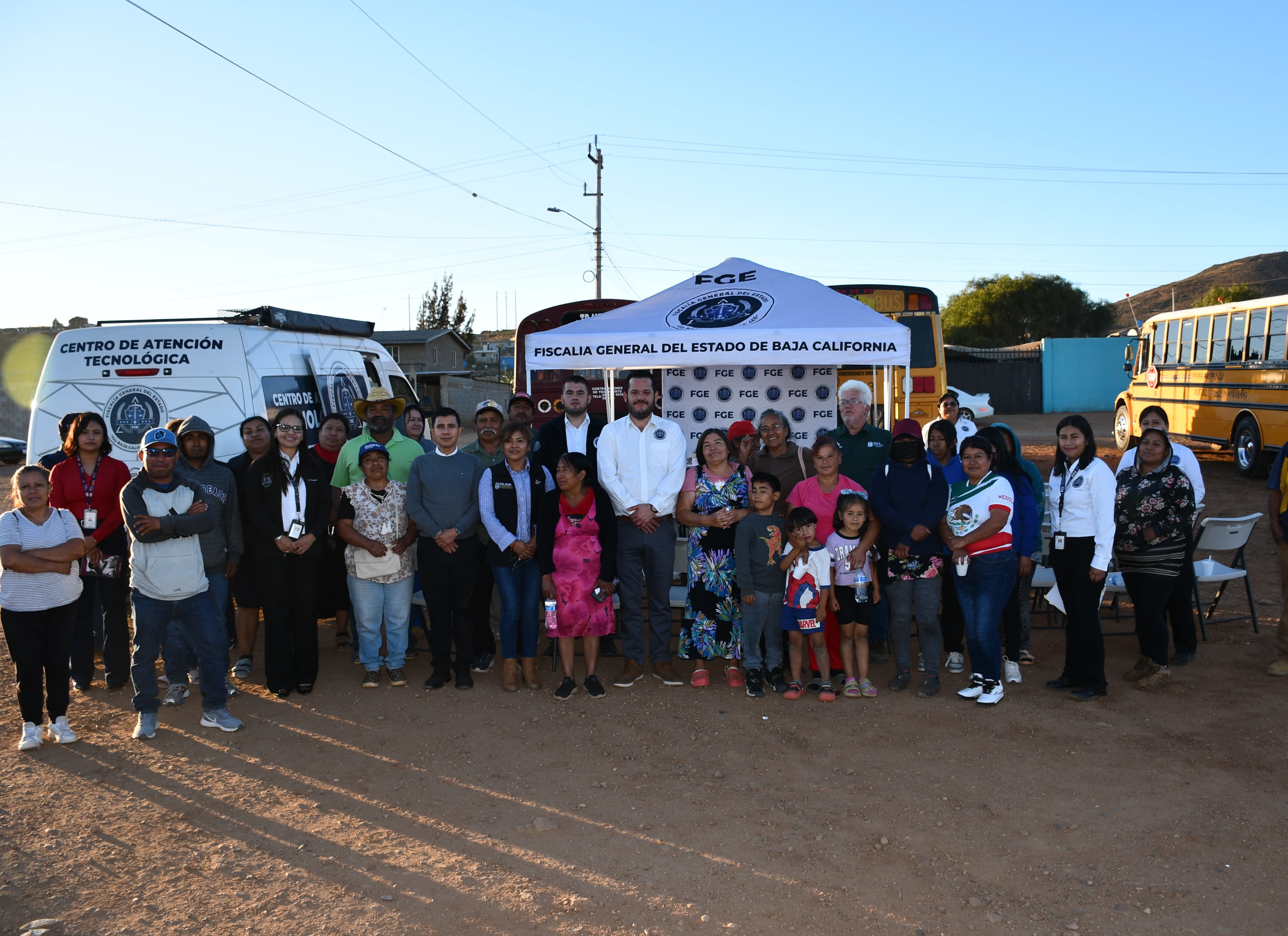 Lleva Fiscalía atención directa a familias de Camalú con jornada comunitaria en Las Palmas