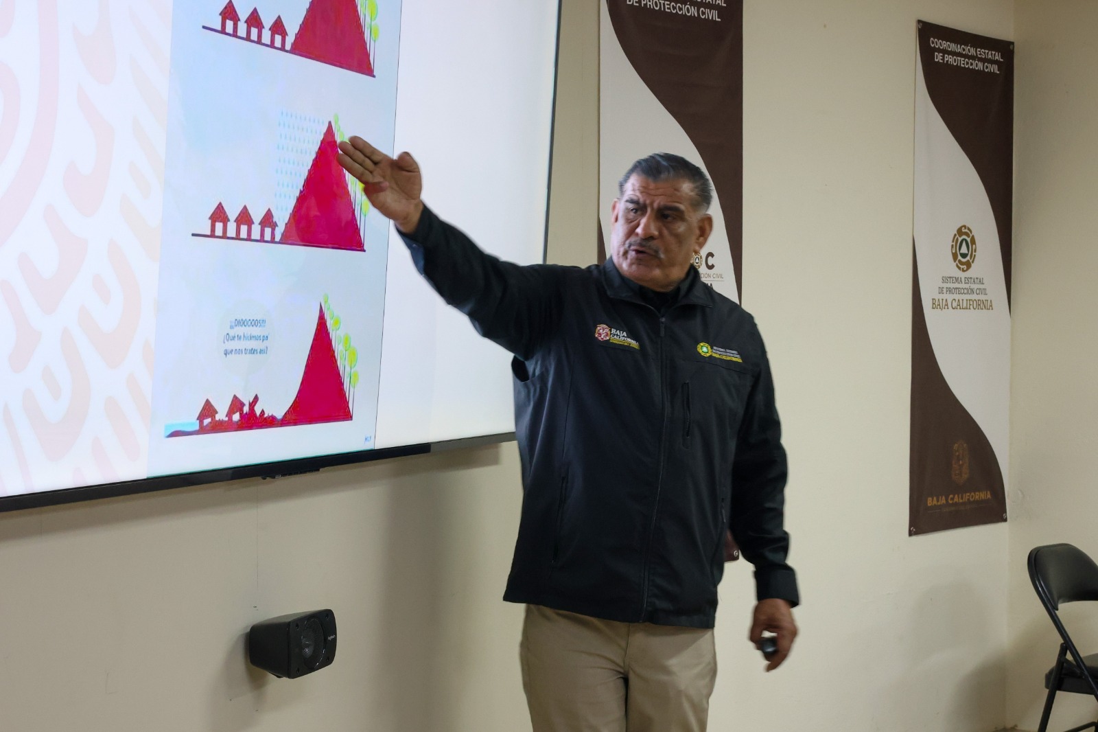 Capacitan a funcionarios de BC para responder ante emergencias climáticas